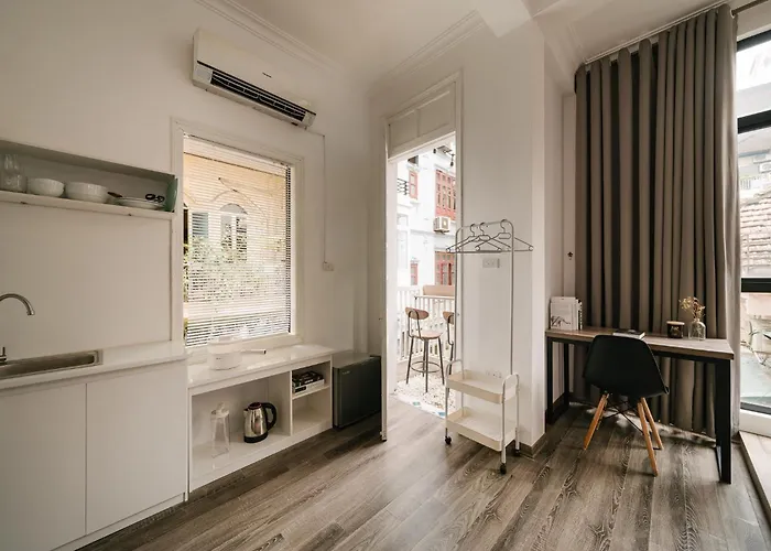 Dalili Homestay - Budget Room Near Old Quarter